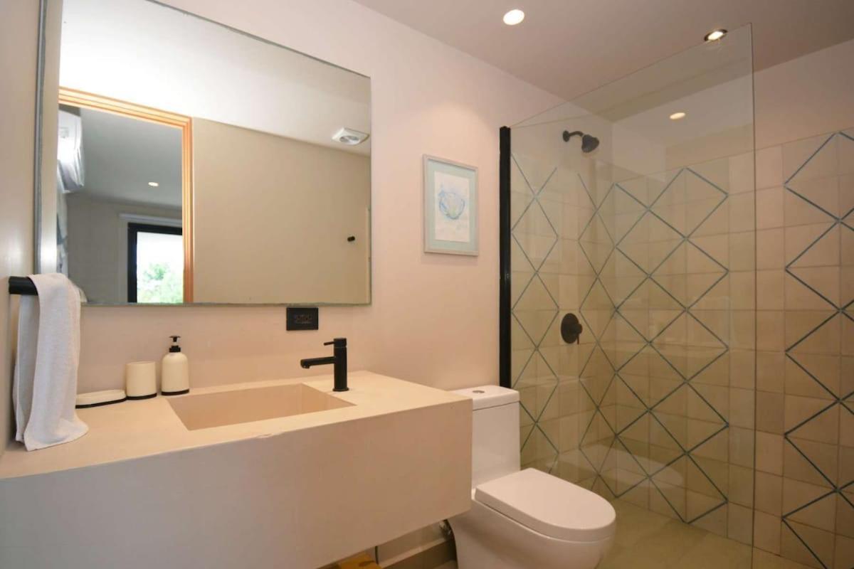 Apartment Bohemian La Veleta 3 Bdr W Rooftop Pool